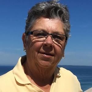 Meet your Posher, Carolyn